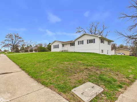 Exterior - 1730 Broadway, Hamilton, IL 62341 photo 8 of 12