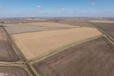 1 12th Ave, Dysart, IA 52224