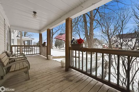 Exterior - 604 Walnut St, Walnut, IA 51577 photo 3 of 8