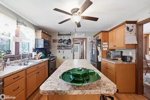 Kitchen - 604 Walnut St, Walnut, IA 51577 photo 3 of 5