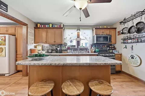 Kitchen - 604 Walnut St, Walnut, IA 51577 photo 5 of 5