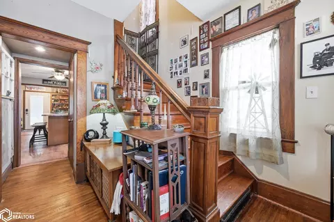 Entry Way - 604 Walnut St, Walnut, IA 51577 photo 5 of 6