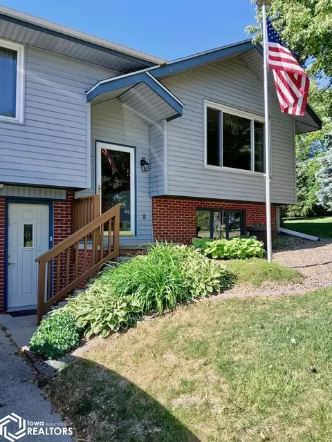 Exterior - 1503 E 17th St, Atlantic, IA 50022 photo 4 of 17