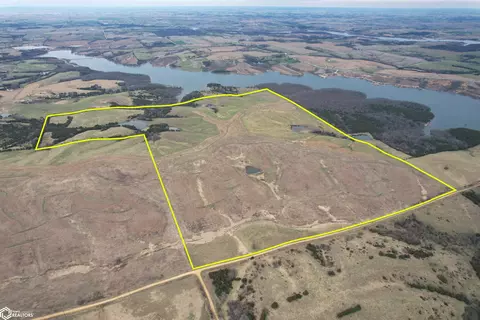 170 Th St, Creston, IA 50801