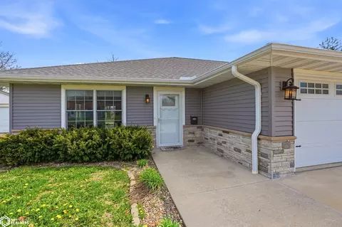 614 N Lincoln St #102, Mount Pleasant, IA 52641