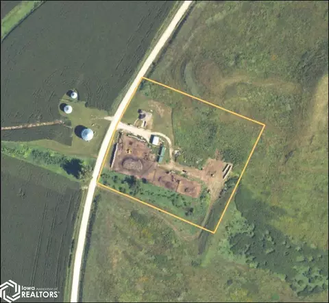 14827 Oak Ave, Castana, IA 51010