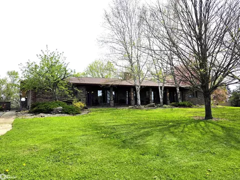 1866 Timber Ave, Charles City, IA 50616