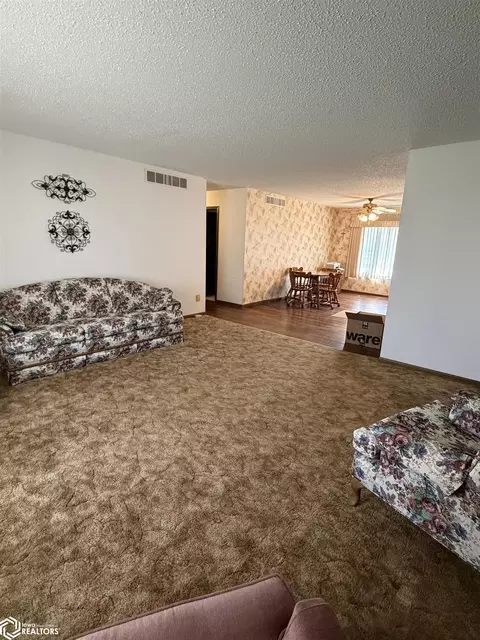 Living - 1902 E State St, Algona, IA 50511 photo 2 of 4