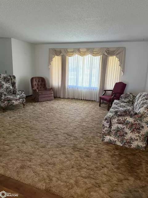 Living - 1902 E State St, Algona, IA 50511 photo 4 of 4