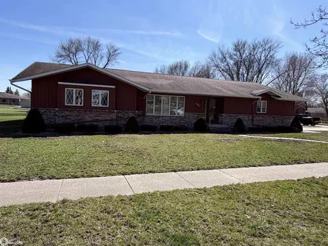 Exterior - 1902 E State St, Algona, IA 50511 photo 3 of 6