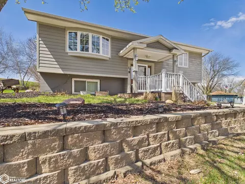 22 Kerry Cir, Shenandoah, IA 51601