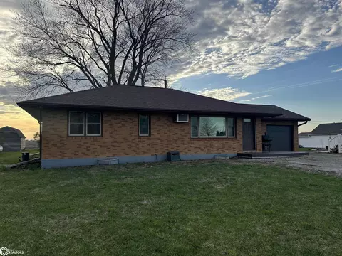 303 N Main St, Olds, IA 52647