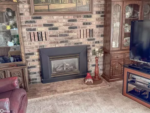 Living - 1665 Dorell Dr, Hampton, IA 50441 photo 3 of 5