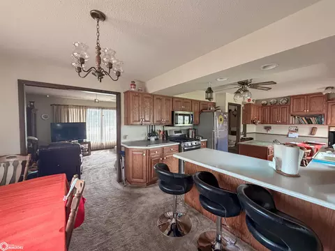 Kitchen - 1665 Dorell Dr, Hampton, IA 50441 photo 4 of 6