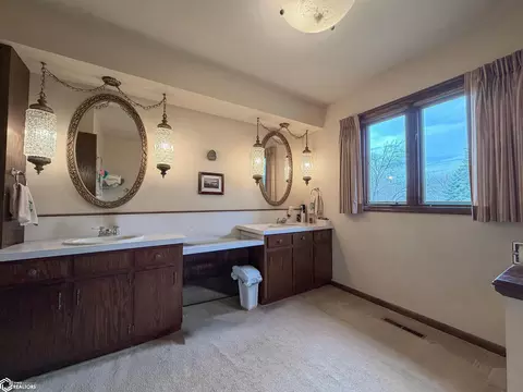 Bath - 1665 Dorell Dr, Hampton, IA 50441 photo 1 of 6