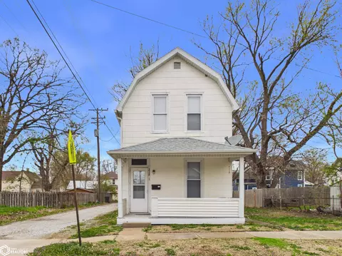 218 N 8th St, Keokuk, IA 52632