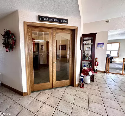 Entry Way - 1145 Birch Ave, Corwith, IA 50430 photo 2 of 3