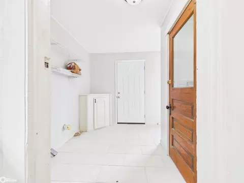 Entry Way - 1750 Laurel, Hamilton, IL 62341 photo 1 of 1