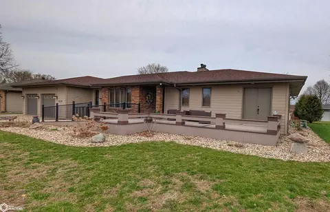 1030 15th St SE, Mason City, IA 50401