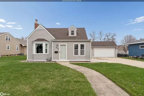 630 W 7th St, Garner, IA 50438
