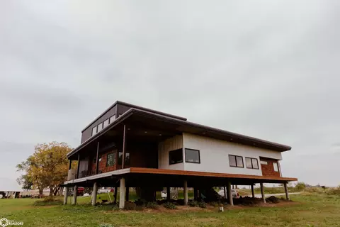 2059 215th St, Audubon, IA 50025