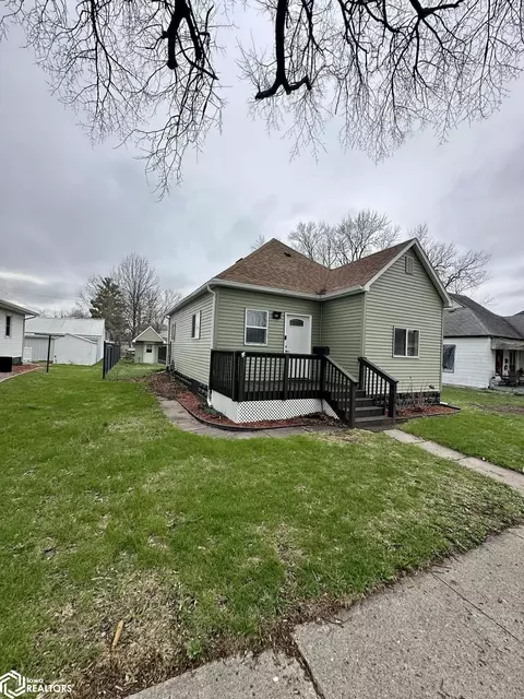 726 Ellis Ave, Ottumwa, IA 52501
