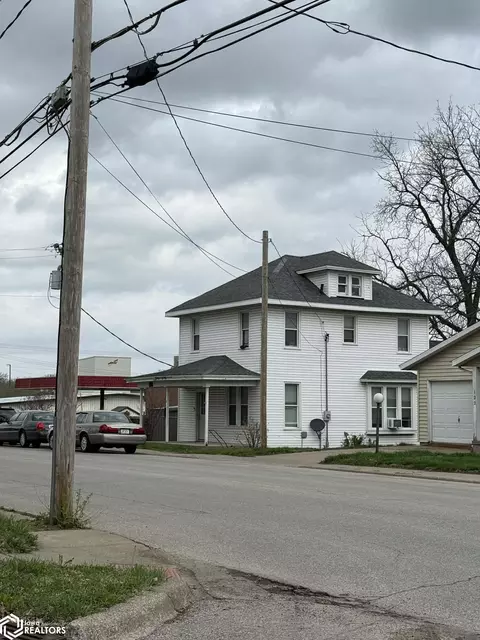 118 W Burlington Ave, West Burlington, IA 52655