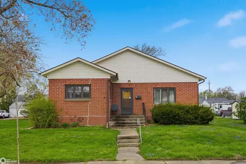 2107 S Central Ave, Burlington, IA 52601