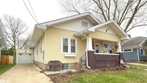 125 4th St NW, Mason City, IA 50401