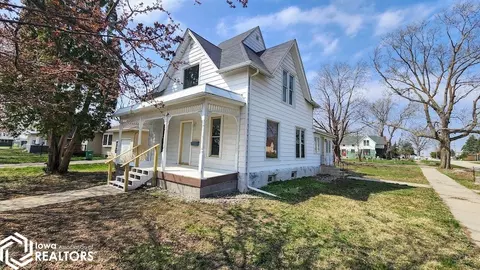 121 Walnut St, Rockwell, IA 50469