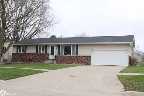 1160 Division St, Garner, IA 50438