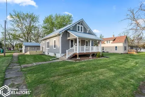410 W Chestnut St, Bloomfield, IA 52537