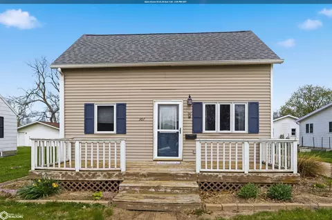 307 3rd St SW, State Center, IA 50247