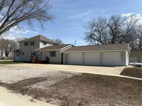 401 1st St, Livermore, IA 50558