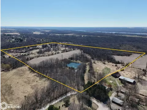 Ziegler Avenue, Blue Grass, IA 52726