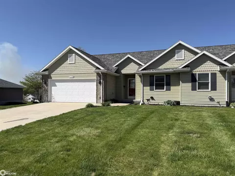 910 Bluegrass Dr #B, Corning, IA 50841