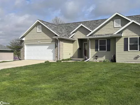 910 Bluegrass Dr #B, Corning, IA 50841