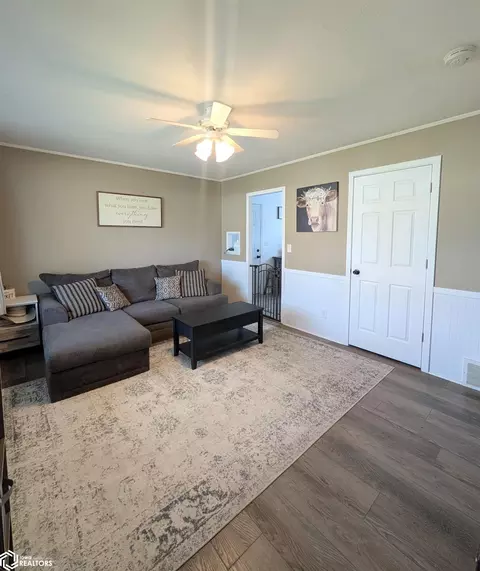Living - 611 7th St SW, Hampton, IA 50441 photo 2 of 2