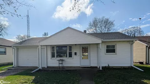 611 7th St SW, Hampton, IA 50441