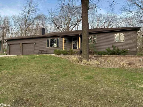 4006 Sycamore Dr, Mount Pleasant, IA 52641