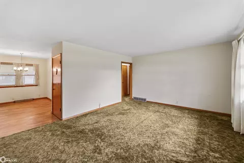 Living - 636 11th St, Nevada, IA 50201 photo 1 of 4