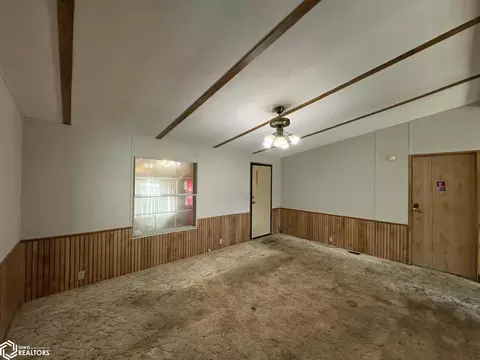 Living - 211 E Short St, Centerville, IA 52544 photo 3 of 7