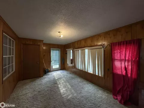 Living - 211 E Short St, Centerville, IA 52544 photo 1 of 7