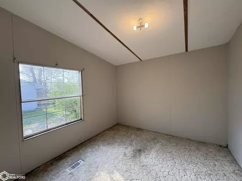 Bedroom - 211 E Short St, Centerville, IA 52544 photo 5 of 5