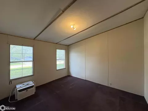 Bedroom - 211 E Short St, Centerville, IA 52544 photo 1 of 5