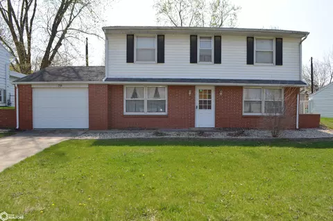 79 Sunny Cir, Mason City, IA 50401