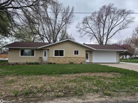 402 2nd St, Sully, IA 50251