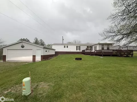 5218 2nd Ct, Melrose, IA 52569