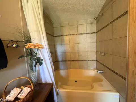 Bath - 5218 2nd Ct, Melrose, IA 52569 photo 2 of 5