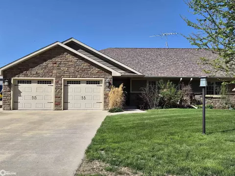 517 High Ave E, Oskaloosa, IA 52577